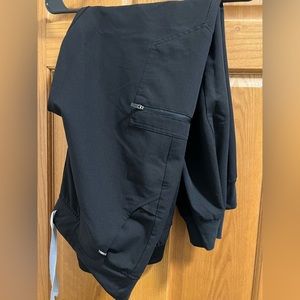 Figs Woman’s Zamora Black Scrub Pants